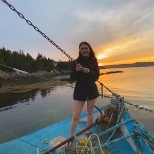 Meet your Posher, Jenine